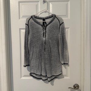 Seven 7 Semi Sheer Waffle Weave Grey Contrast Stitch Tie Front LS Top Size M GUC